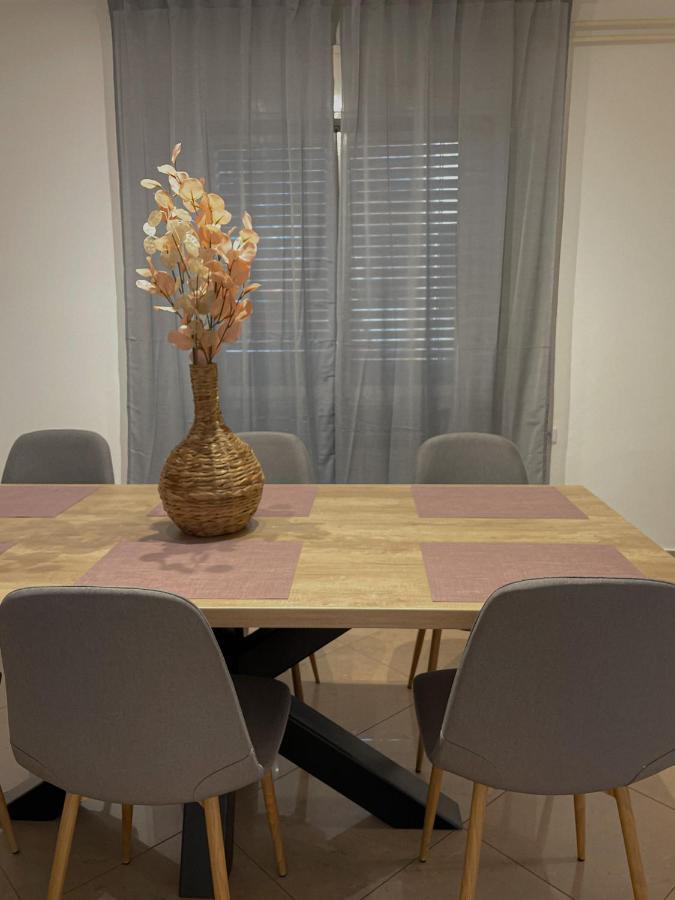 Apartments "M" Pula Zewnętrze zdjęcie