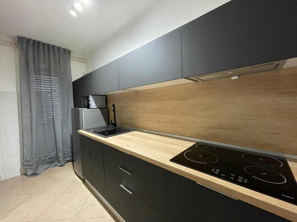 Apartments "M" Pula Zewnętrze zdjęcie