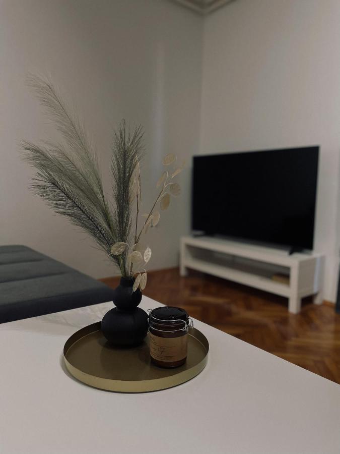 Apartments "M" Pula Zewnętrze zdjęcie