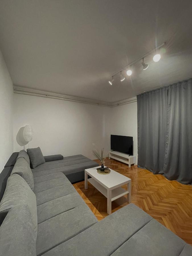 Apartments "M" Pula Zewnętrze zdjęcie