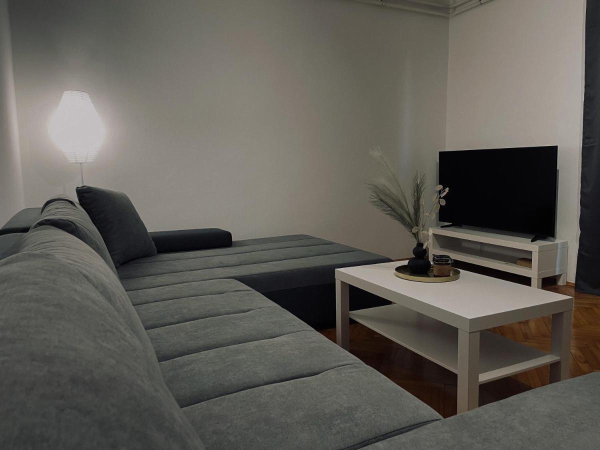 Apartments "M" Pula Zewnętrze zdjęcie