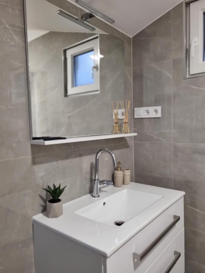 Apartments "M" Pula Zewnętrze zdjęcie